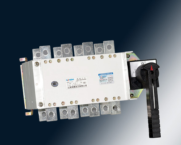 NMGLZ1-63A~3150A轉(zhuǎn)換隔離開(kāi)關(guān)（雙投開(kāi)關(guān)）上下組合運(yùn)用于兩條低壓電路切換或者兩個(gè)負(fù)載設(shè)備的轉(zhuǎn)換或安全隔離等?！?>
											NMGLZ1-63A~3150A轉(zhuǎn)換隔離開(kāi)關(guān)（雙投開(kāi)關(guān)）上下組合</a>
										</div>
										 
										<div   id=